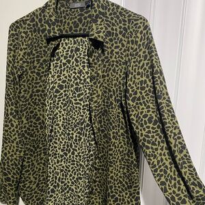 Beautiful bottom up shirt